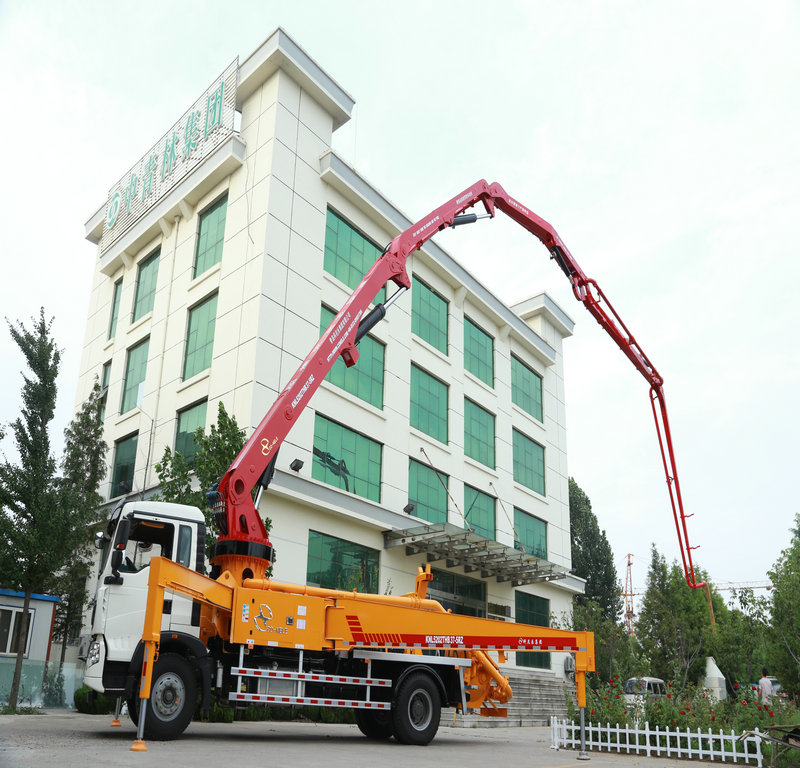 Q小型混凝土泵車。天泵，混凝土泵車