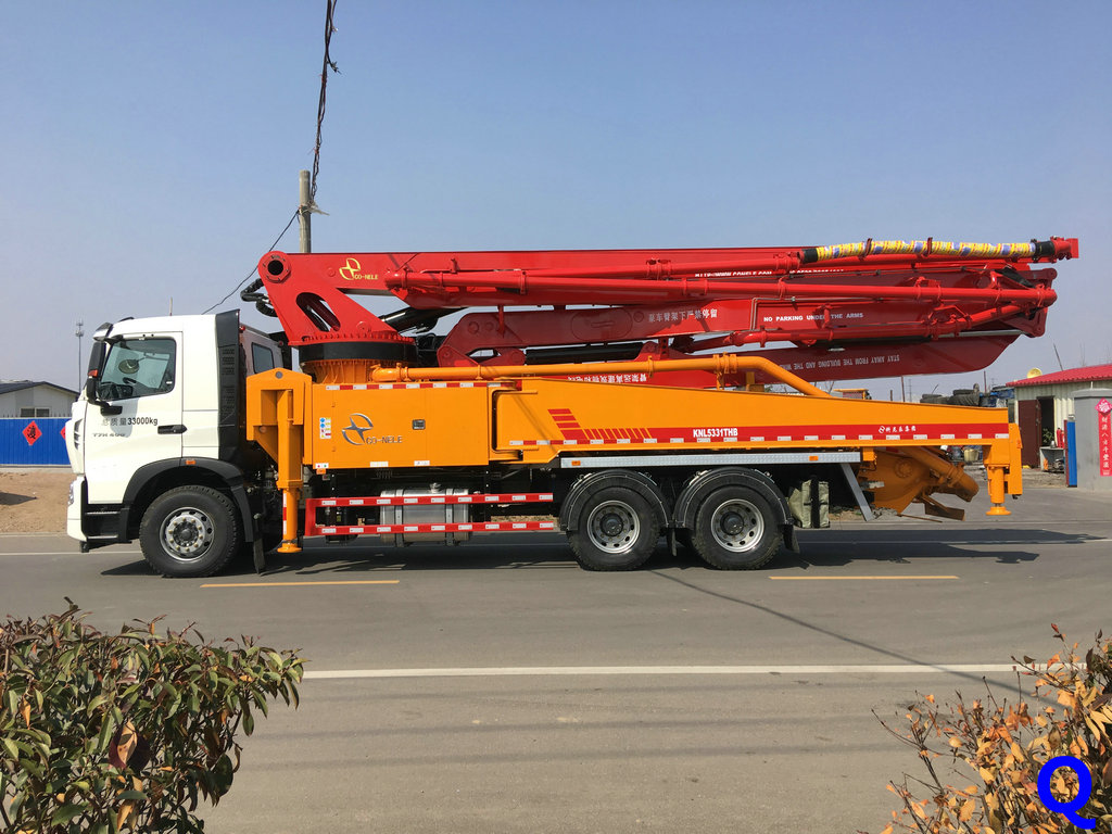 小型混凝土泵車，天泵，小型泵車，混凝土泵車
