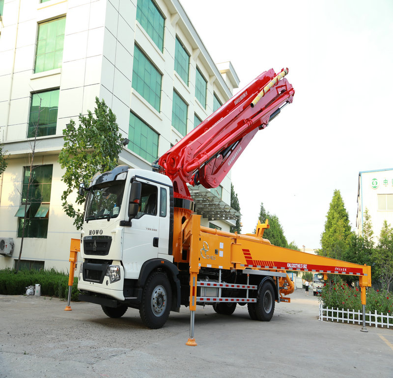 小型混凝土泵車，天泵，小型泵車，混凝土泵車